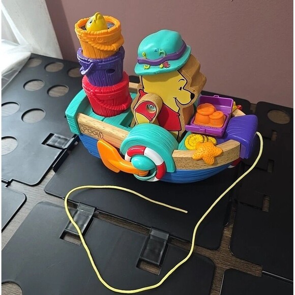 Fisher Price Disney Winnie the Pooh 2001 Pull Along Singing Boat Vtg Toy Works! - Picture 2 of 5